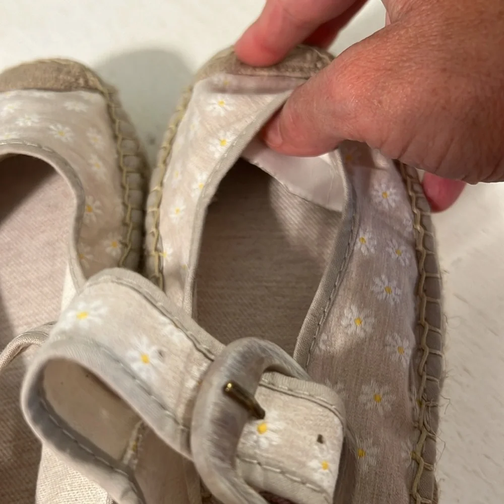 Free People Women’s Surfside Daisy Canvas Espadrille / Brand NWOT / Size 10.5